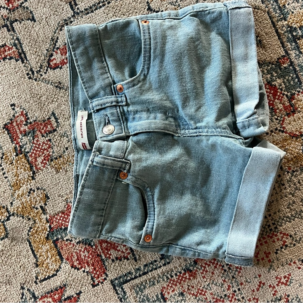 Girls Levi shorts size 6
